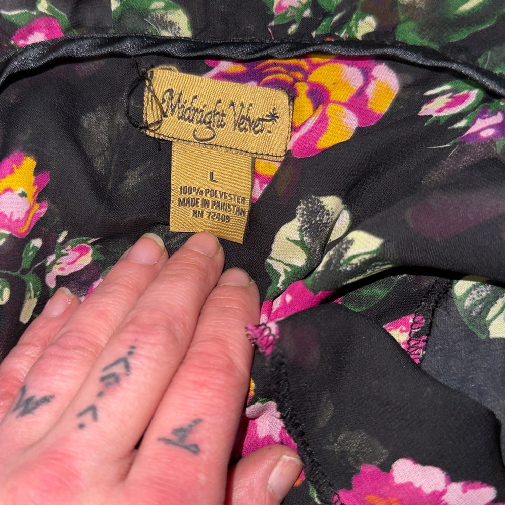 Midnight Velvet Black Floral Chemise - Picture 2 of 4